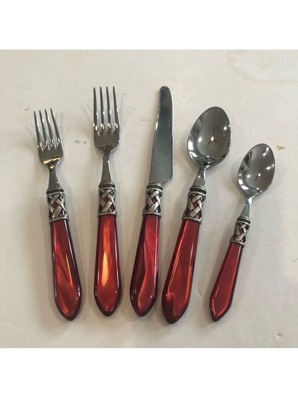 Bugatti for Vietri Aladdin 5 piece place setting. Red Italian vintage filigree